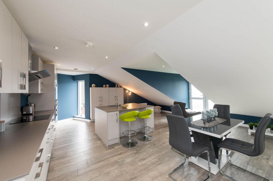 Apt 6 Wavecrest, Shore Road