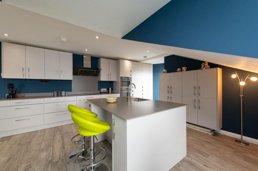 Apt 6 Wavecrest, Shore Road