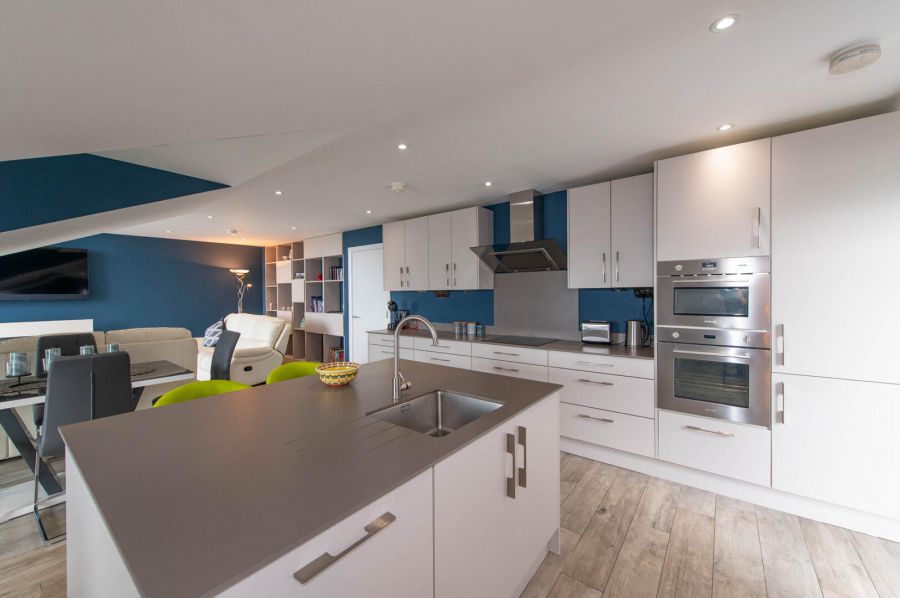 Apt 6 Wavecrest, Shore Road