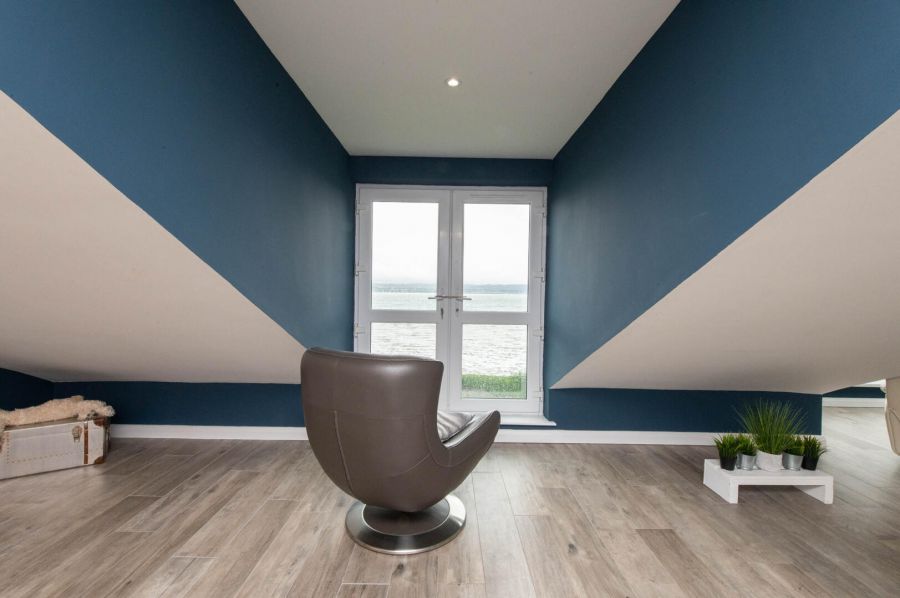 Apt 6 Wavecrest, Shore Road