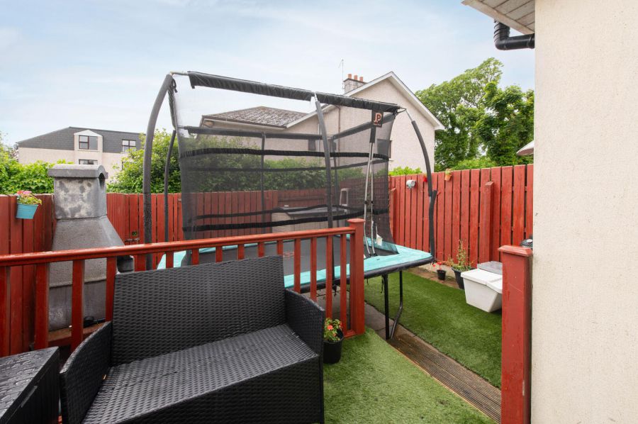 43 Loughshore Courtyard
