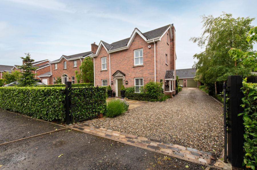 11 Berryfields Road