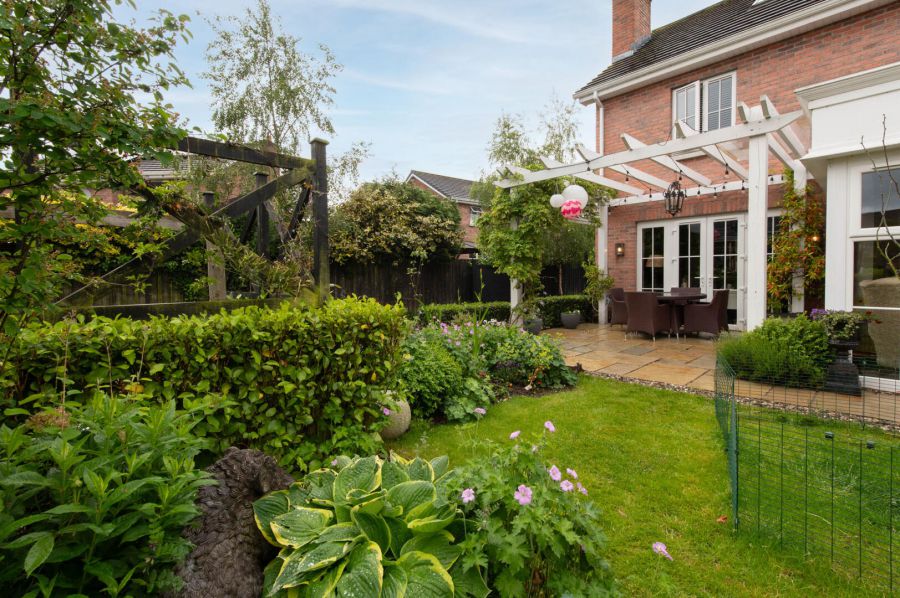 11 Berryfields Road