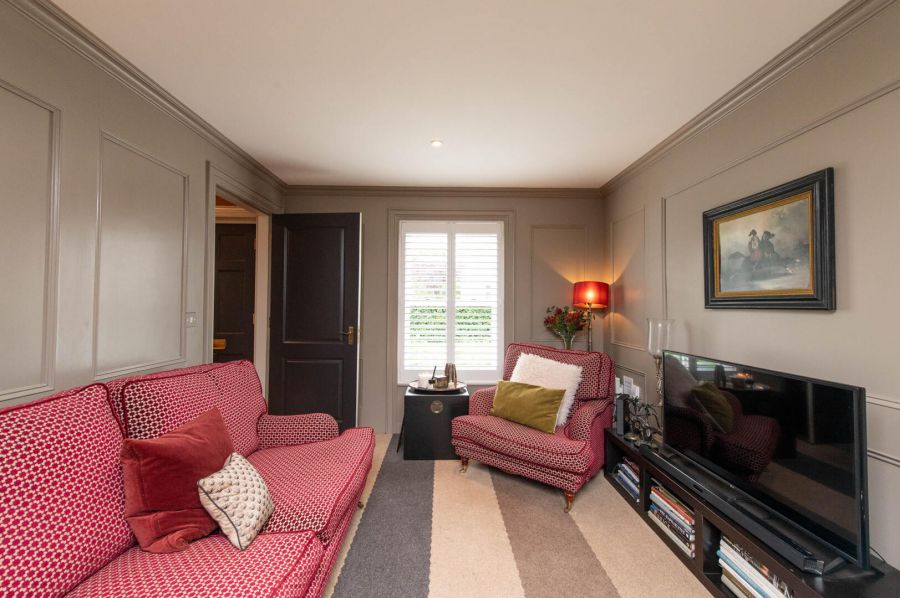 11 Berryfields Road