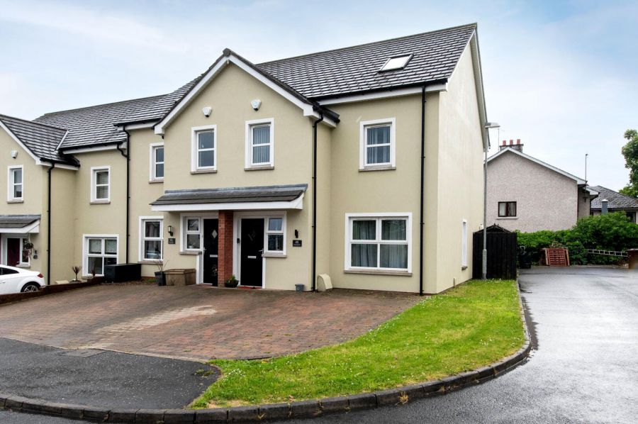45 Loughshore Courtyard