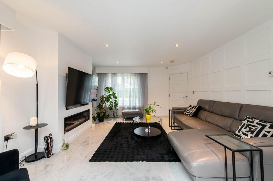 45 Loughshore Courtyard