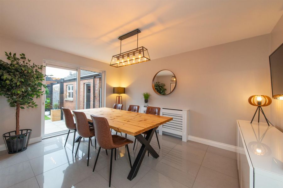 14 Gateside Crescent