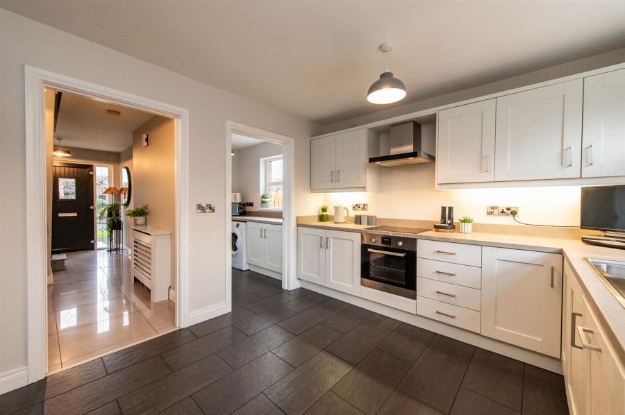 14 Gateside Crescent