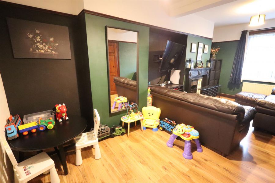 7 Silverstream Gardens