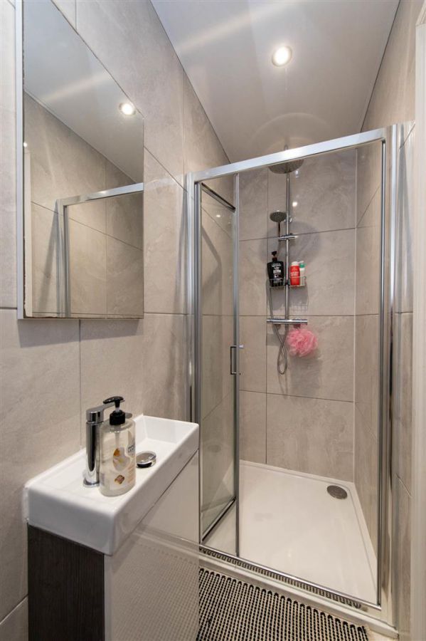 12 Mill Church Manor