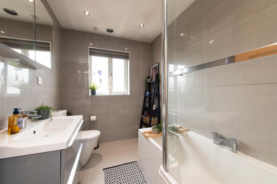 12 Mill Church Manor