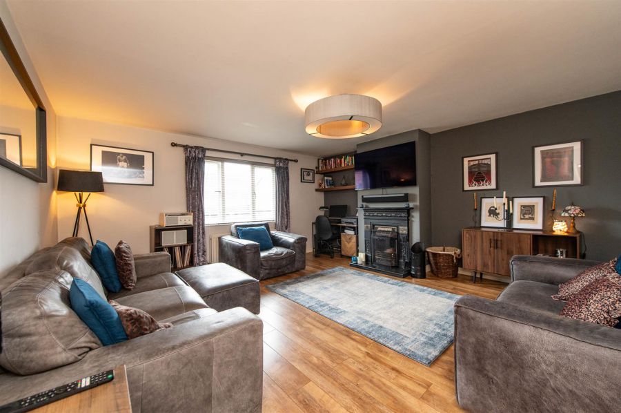 12 Mill Church Manor