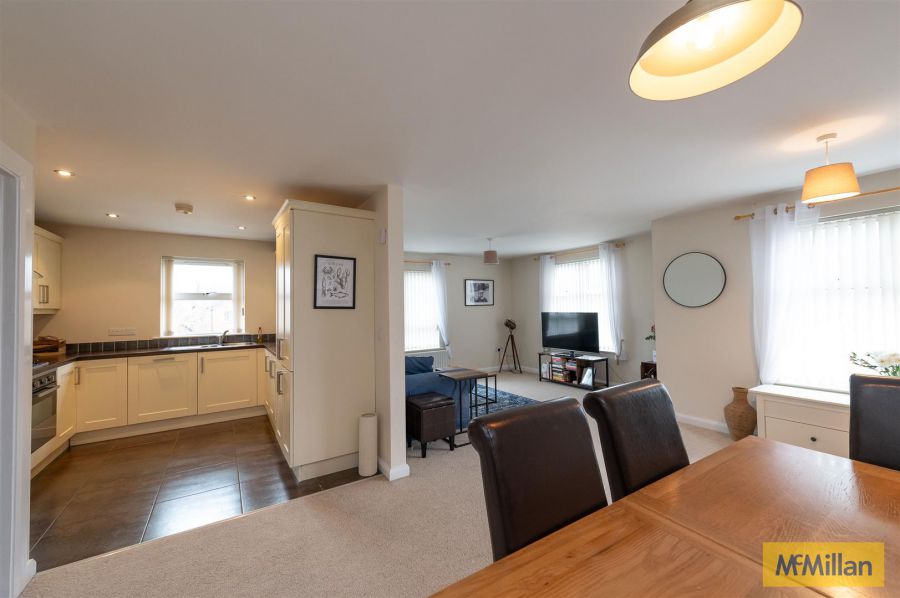 3 Lismore Place
