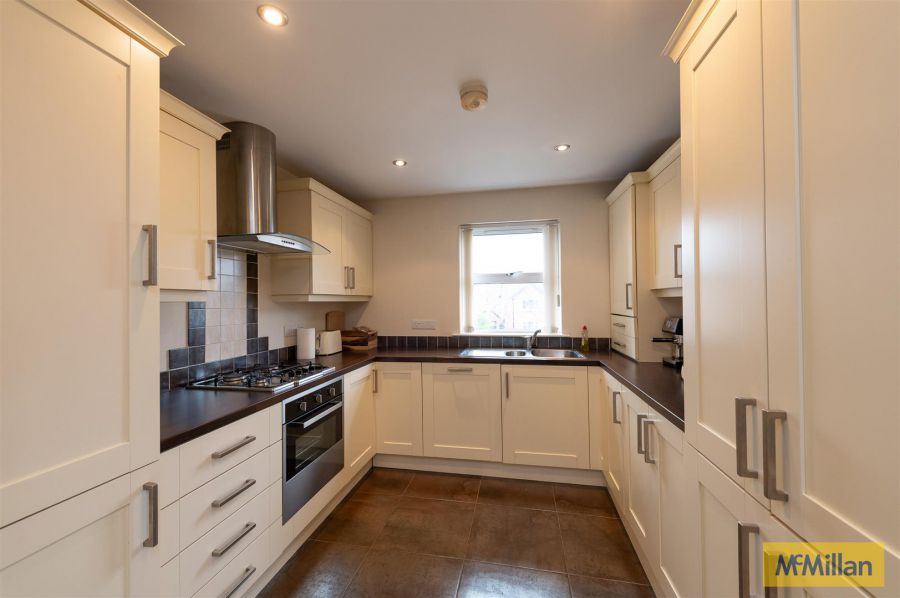 3 Lismore Place