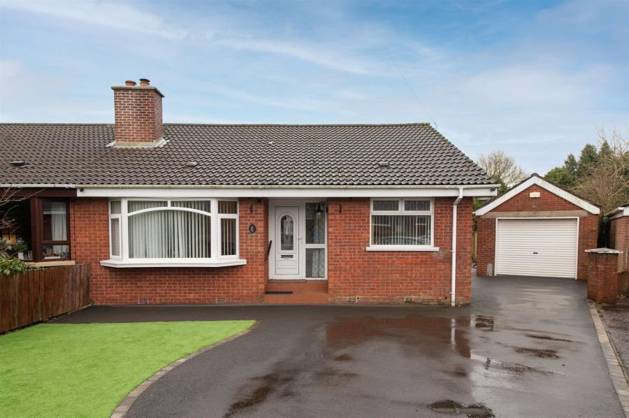 16 Hightown Crescent