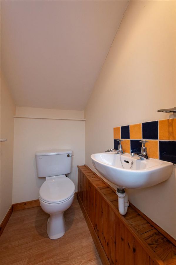 16 Hightown Crescent