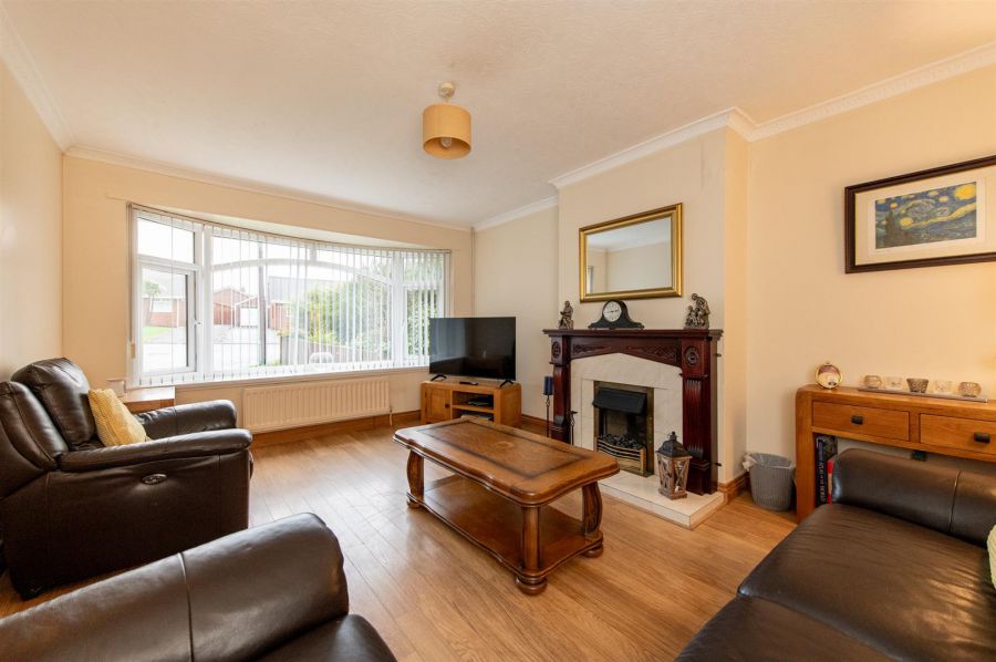 16 Hightown Crescent