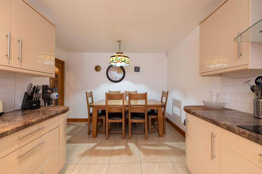 16 Hightown Crescent