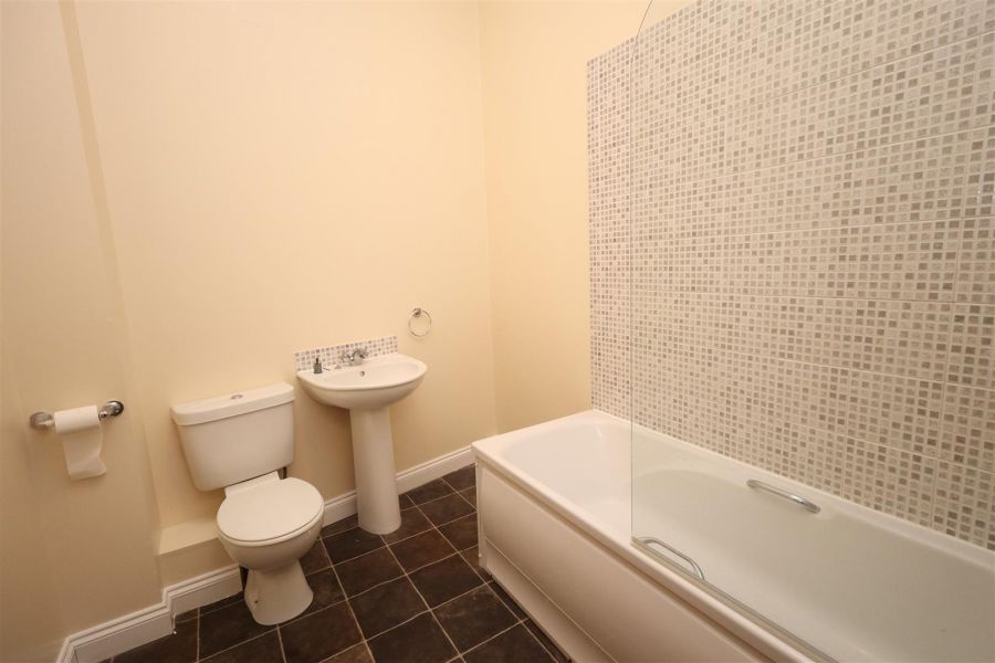 |., 14 Ashgrove Lodge