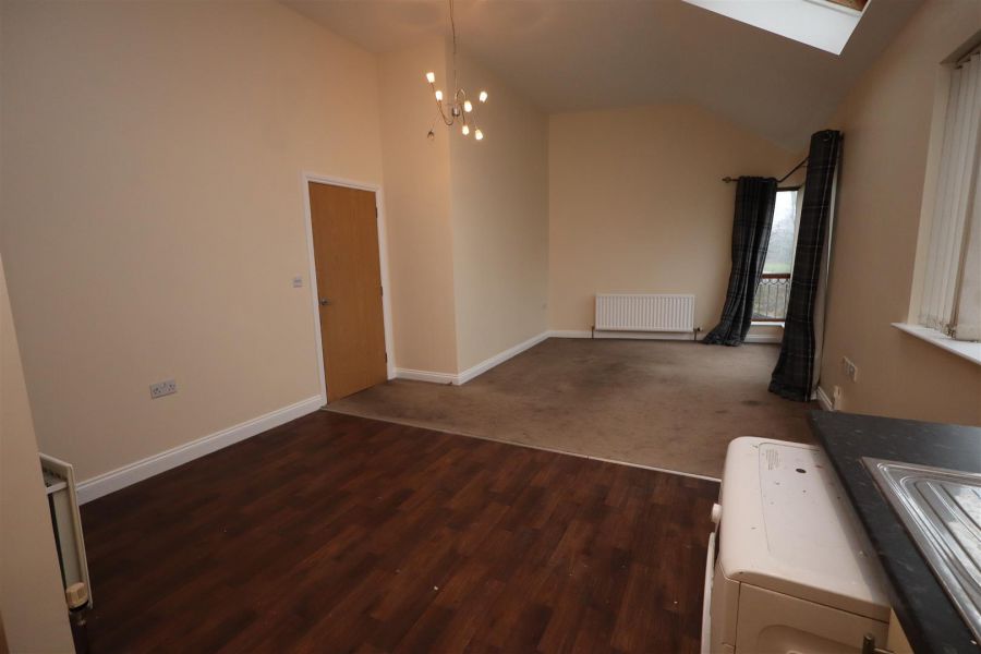 |., 14 Ashgrove Lodge