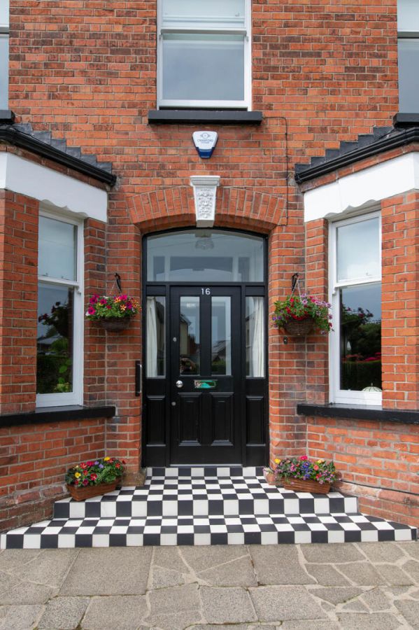 16 Castle Park