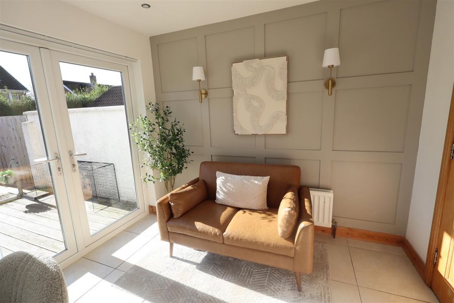 7 Carnvue Gardens