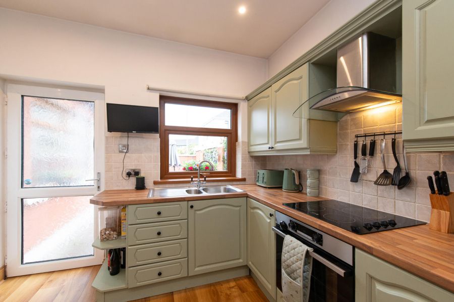 10 Elmfield Avenue