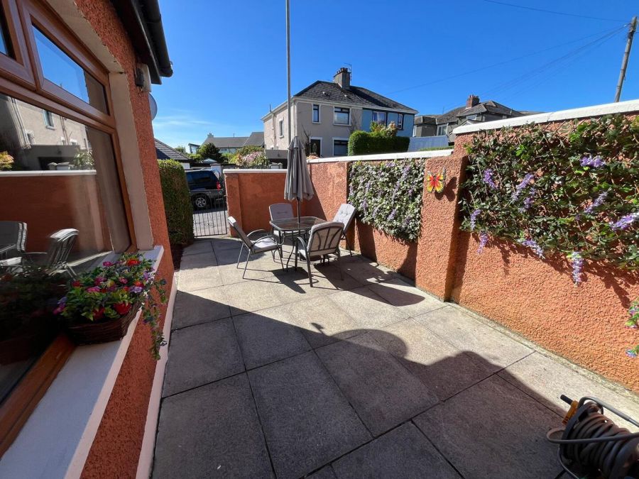 10 Elmfield Avenue