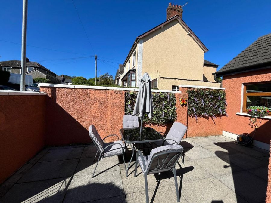 10 Elmfield Avenue