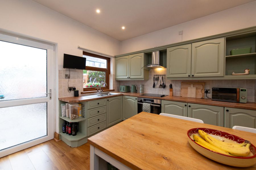 10 Elmfield Avenue