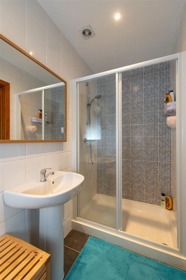 Apt 2, 137 Monkstown Road