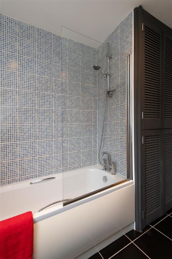 Apt 2, 137 Monkstown Road