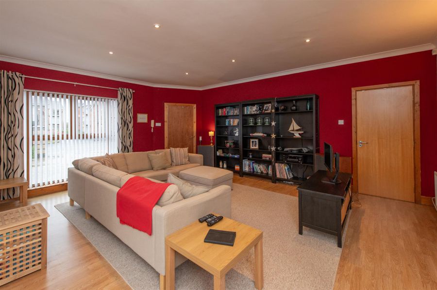 Apt 2, 137 Monkstown Road