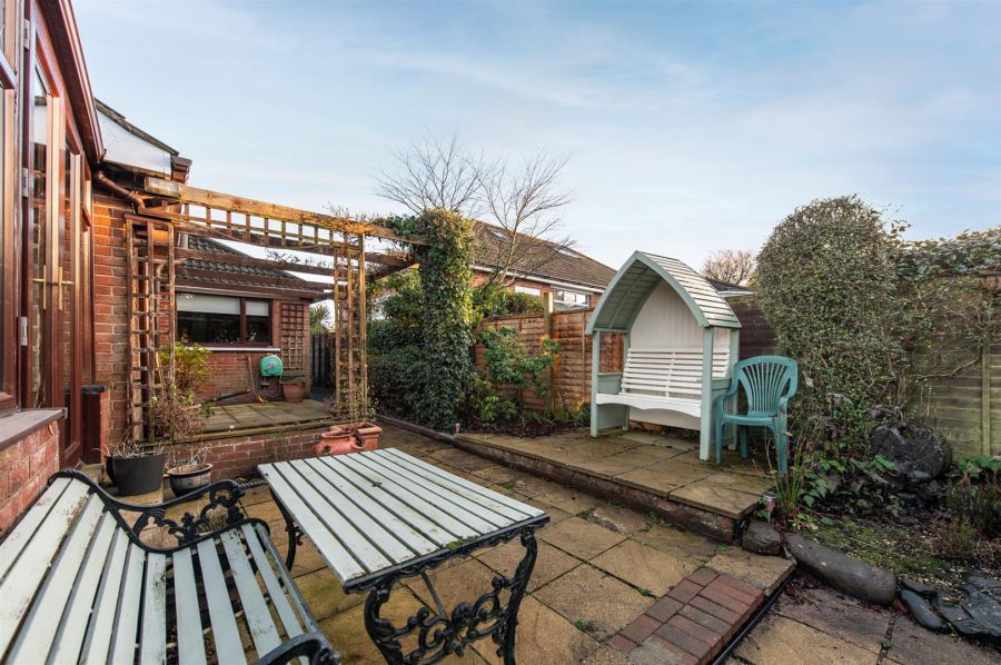 43 Glenwell Crescent