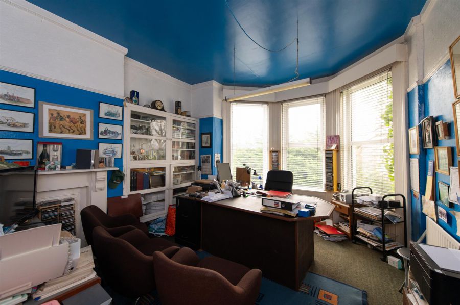 Lynnwood Chichester Park Central