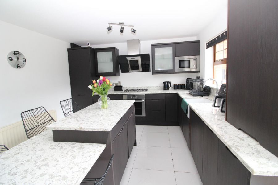 8 Laurelhill