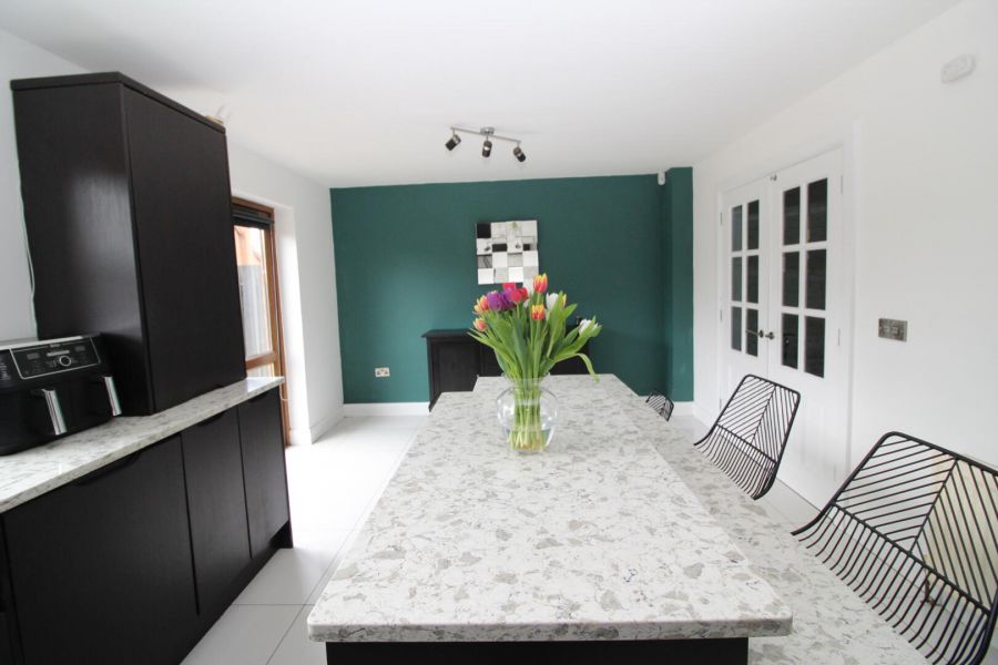 8 Laurelhill