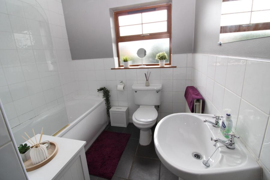 8 Laurelhill