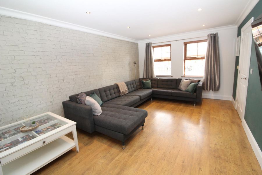 8 Laurelhill