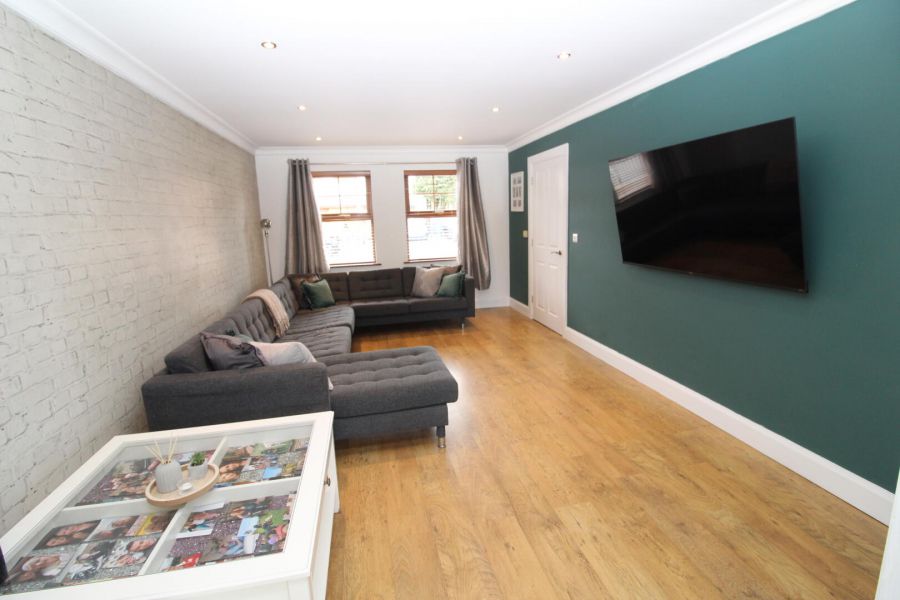 8 Laurelhill