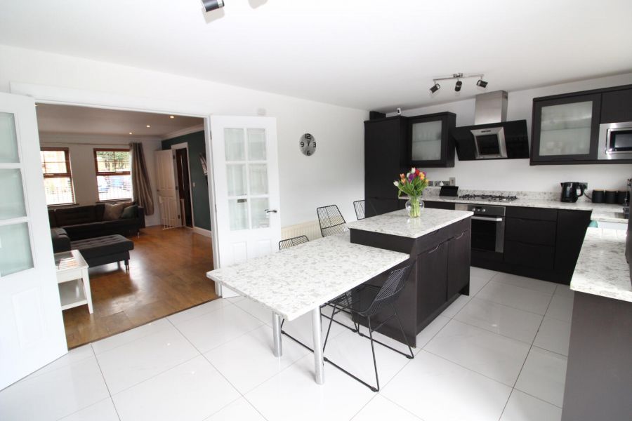 8 Laurelhill
