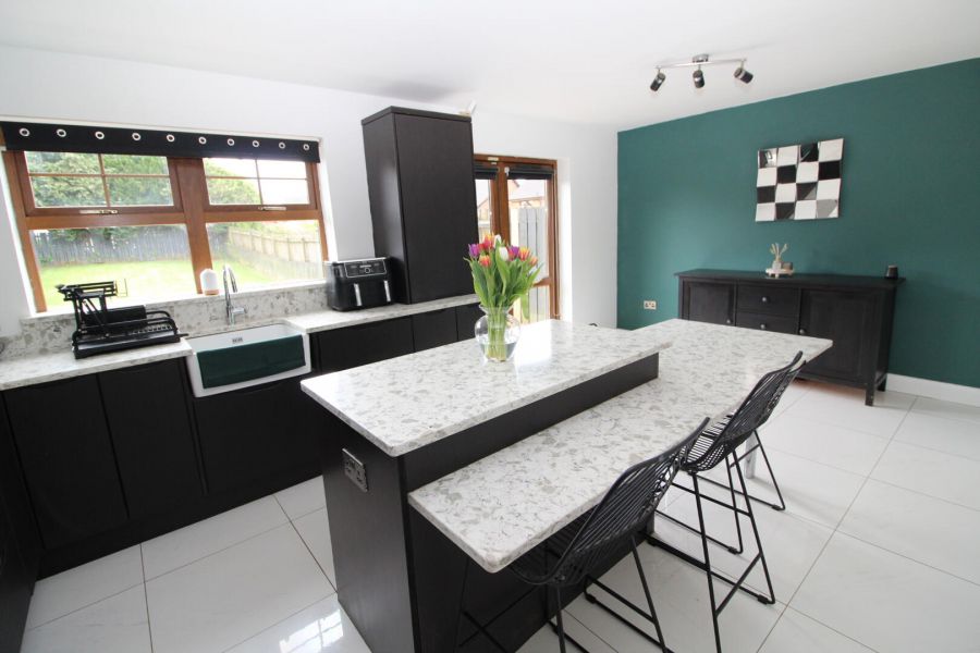 8 Laurelhill