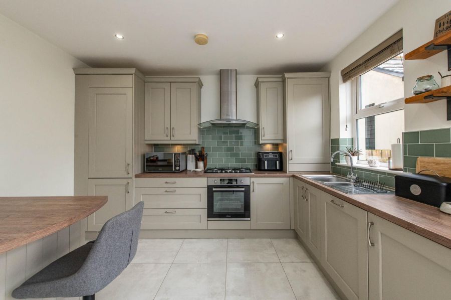 19 Hartley Hall Avenue