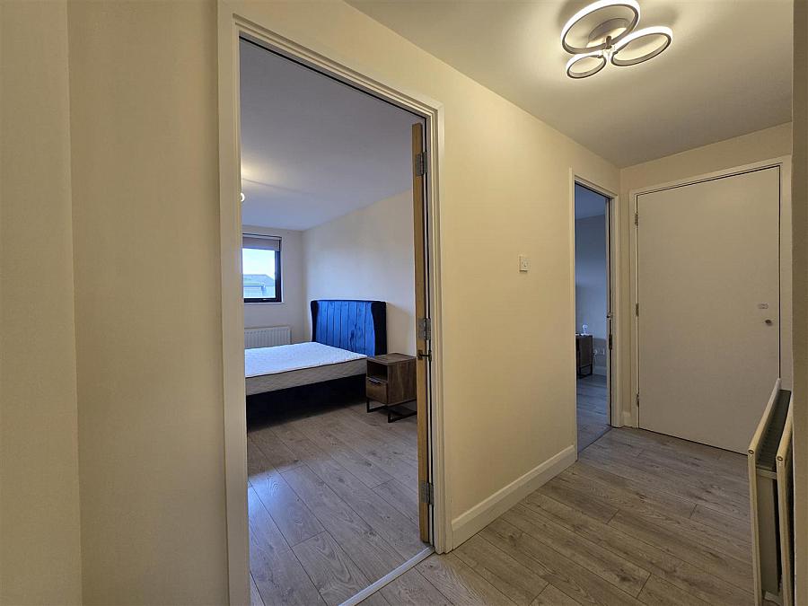 Apartment 48, 17 Queens Square