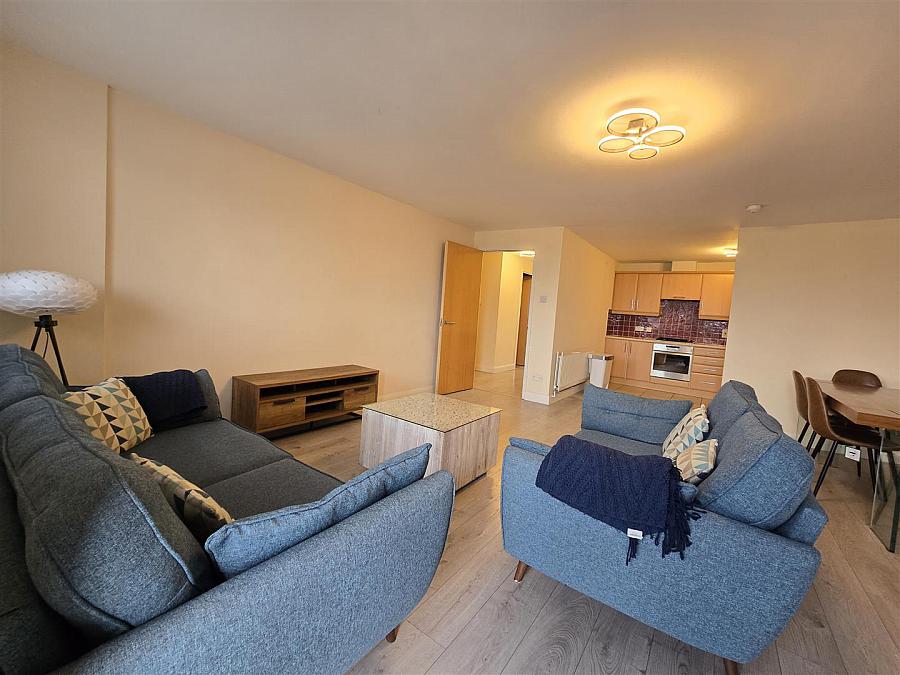 Apartment 48, 17 Queens Square