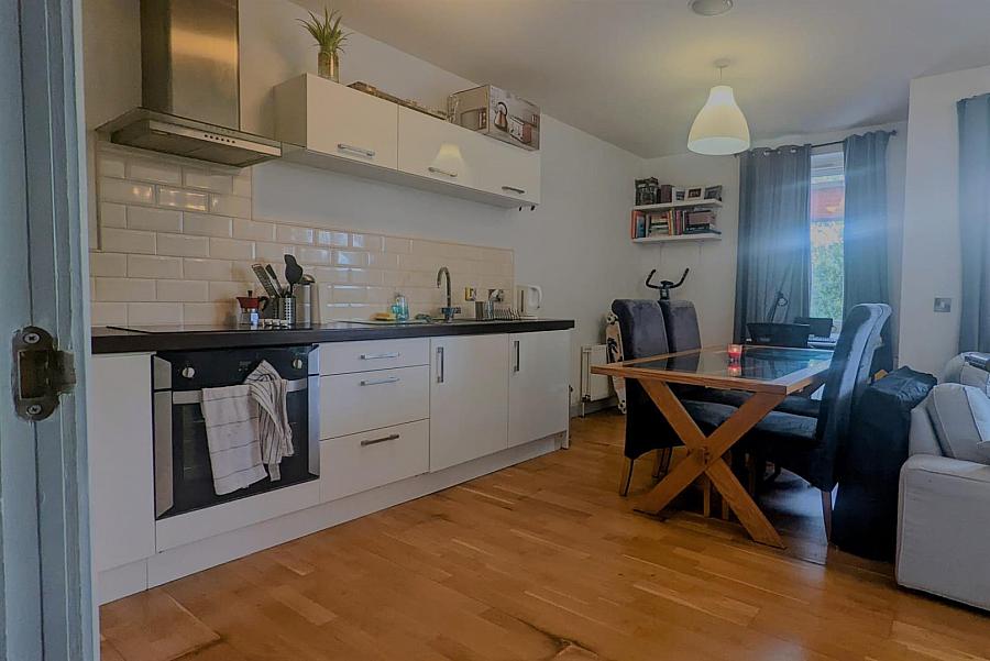 12 The Hull Building Annadale Crescent
