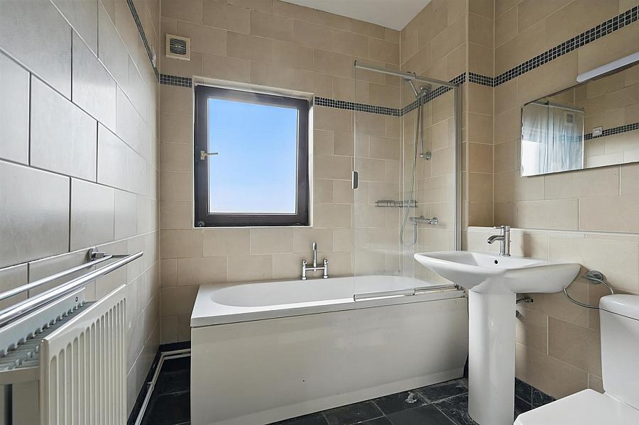 5 Ravenhill Reach Mews