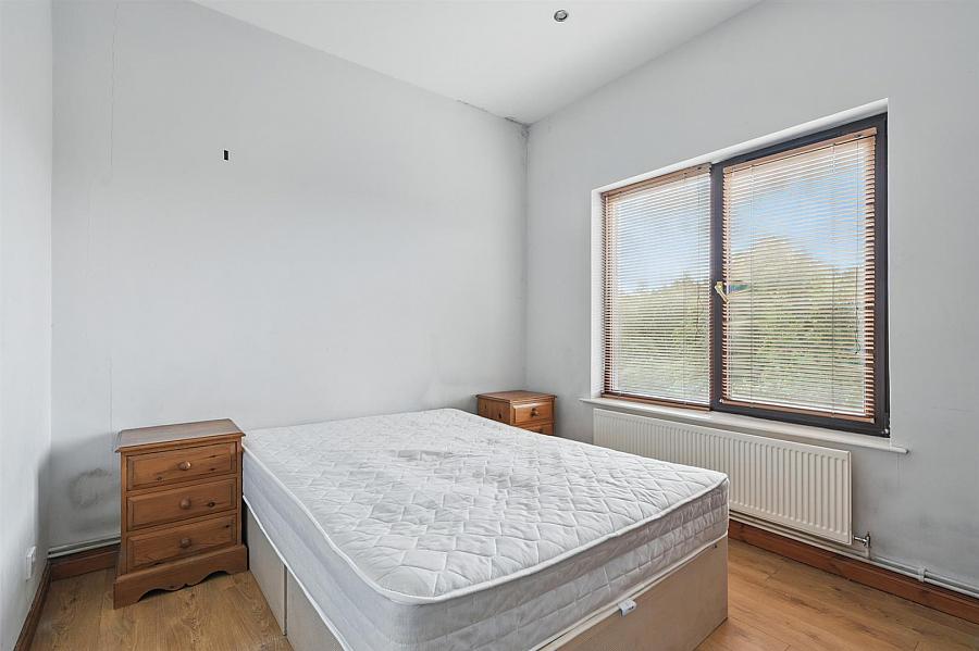 5 Ravenhill Reach Mews