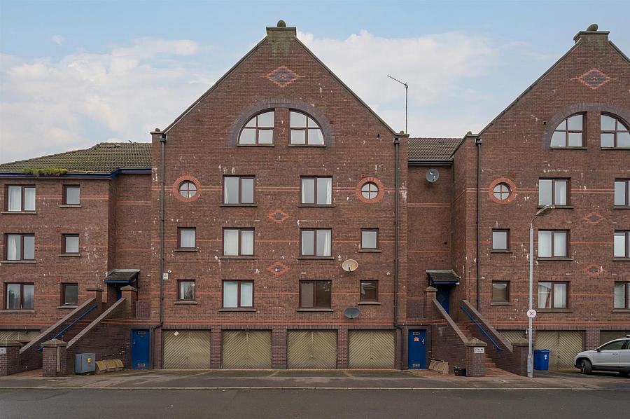 17 Ravenhill Reach