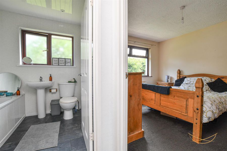 25a Clare Heights